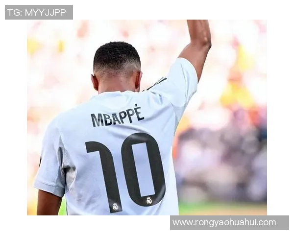 现役穿十六号球衣的足球明星及其球场表现解析